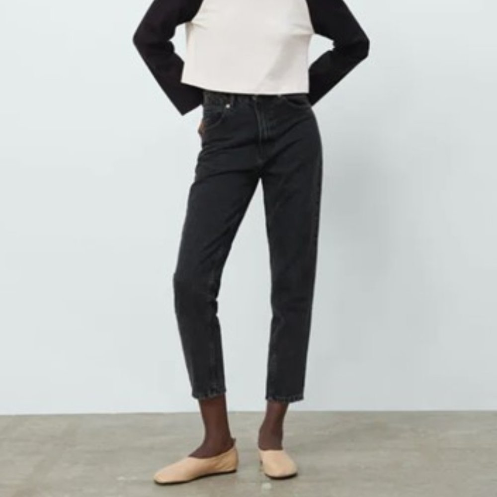 BRAND NEW High Waisted ZARA Black Classic Mom Fit Jeans TRF Size 27 (4)